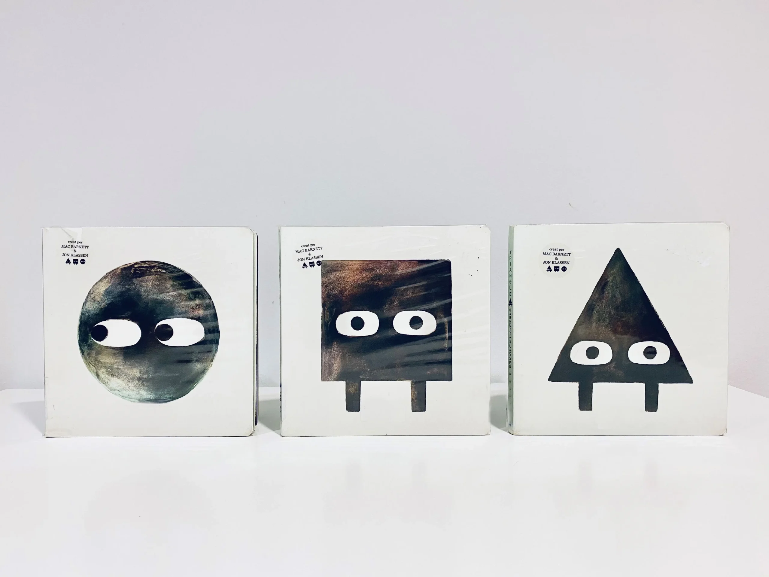 Tres amigos: círculo, cuadrado y triángulo